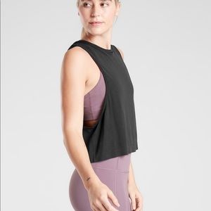 Athleta cropped workout top